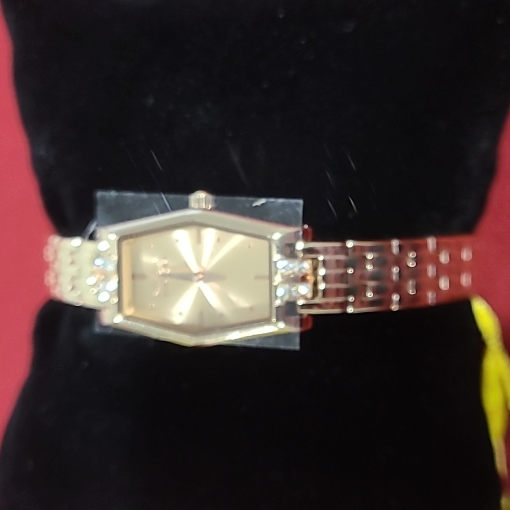 Invicta Pixie Watch In Rose Gold NEW! - Picture 3 of 8